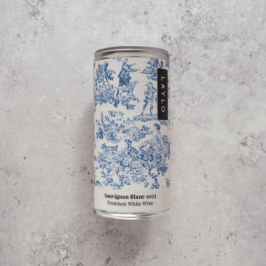Laylo Sauvignon Blanc canned wine from France – crisp, fruity white wine with pineapple, green apple, and white peach flavours.