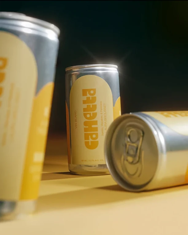Canetta White canned wine on yellow background – a fresh and floral natural Catalonian blend of Xarel·lo, Macabeu, and Parellada grapes.