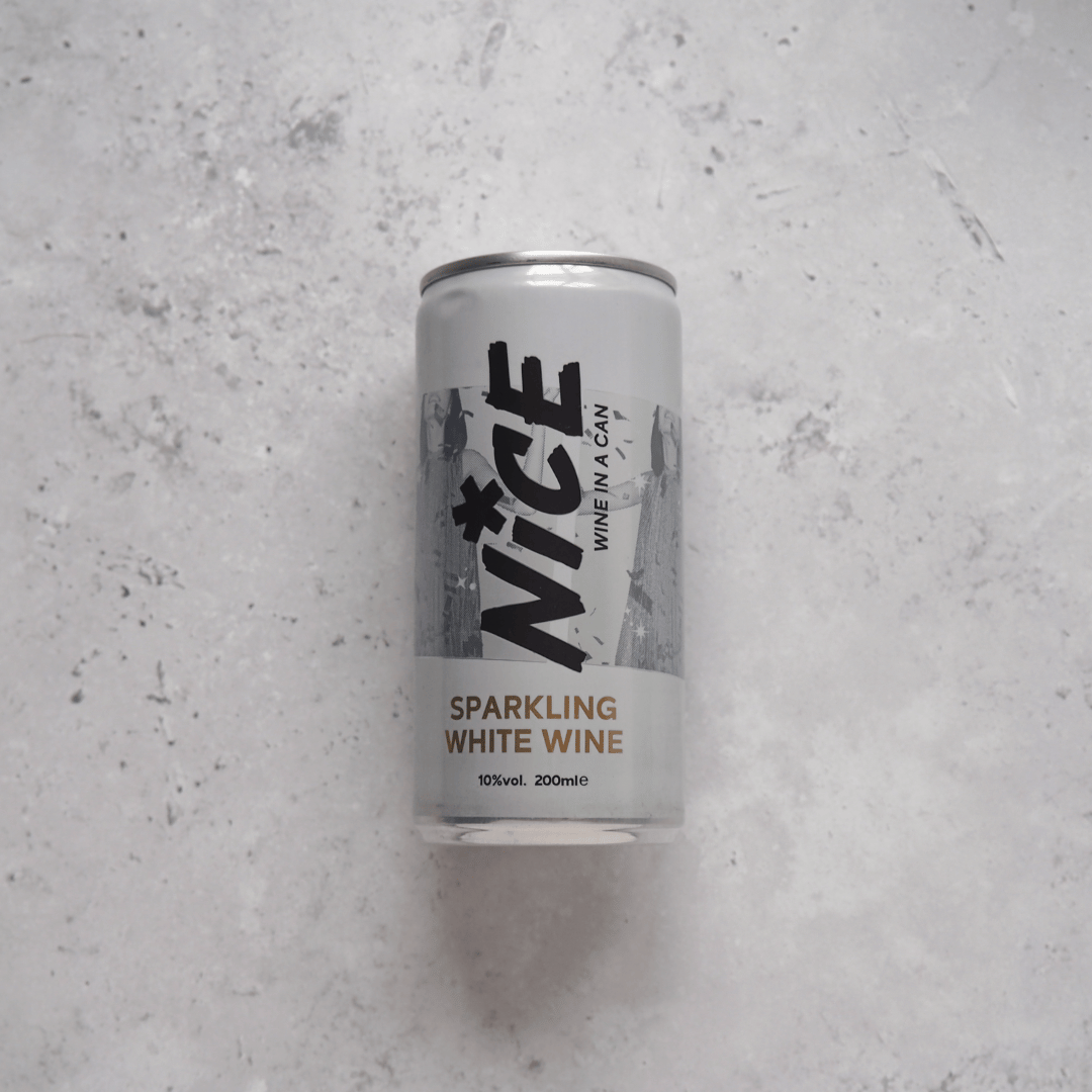 A 200ml can of white wine made from Airèn grapes from Spain and canned by Nice. 